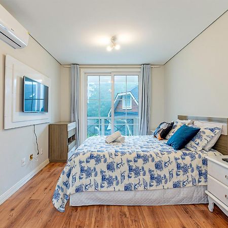 Incrivel Apartamento A 500M Da Rua Coberta Gramado Esterno foto