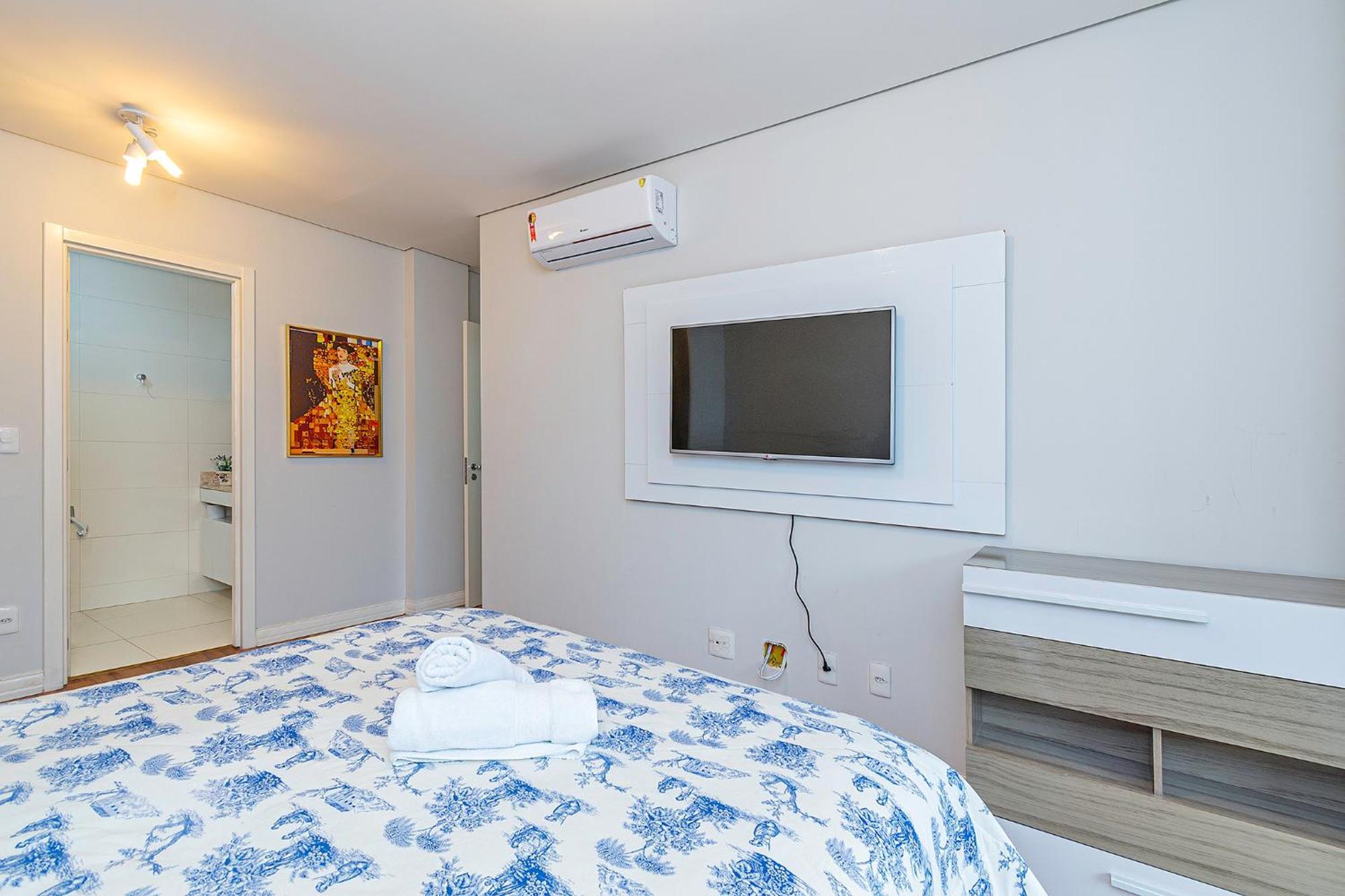 Incrivel Apartamento A 500M Da Rua Coberta Gramado Esterno foto