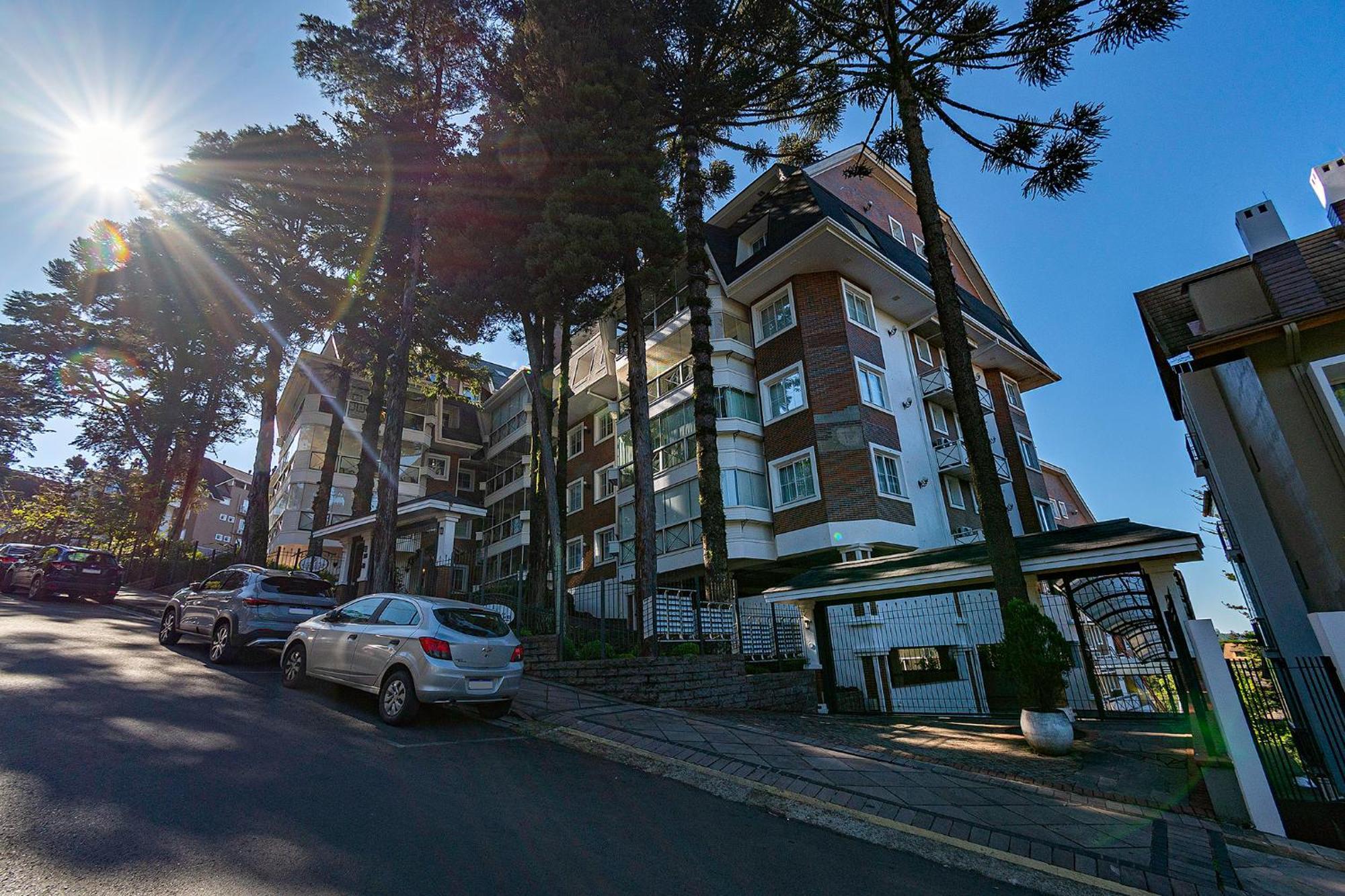Incrivel Apartamento A 500M Da Rua Coberta Gramado Esterno foto